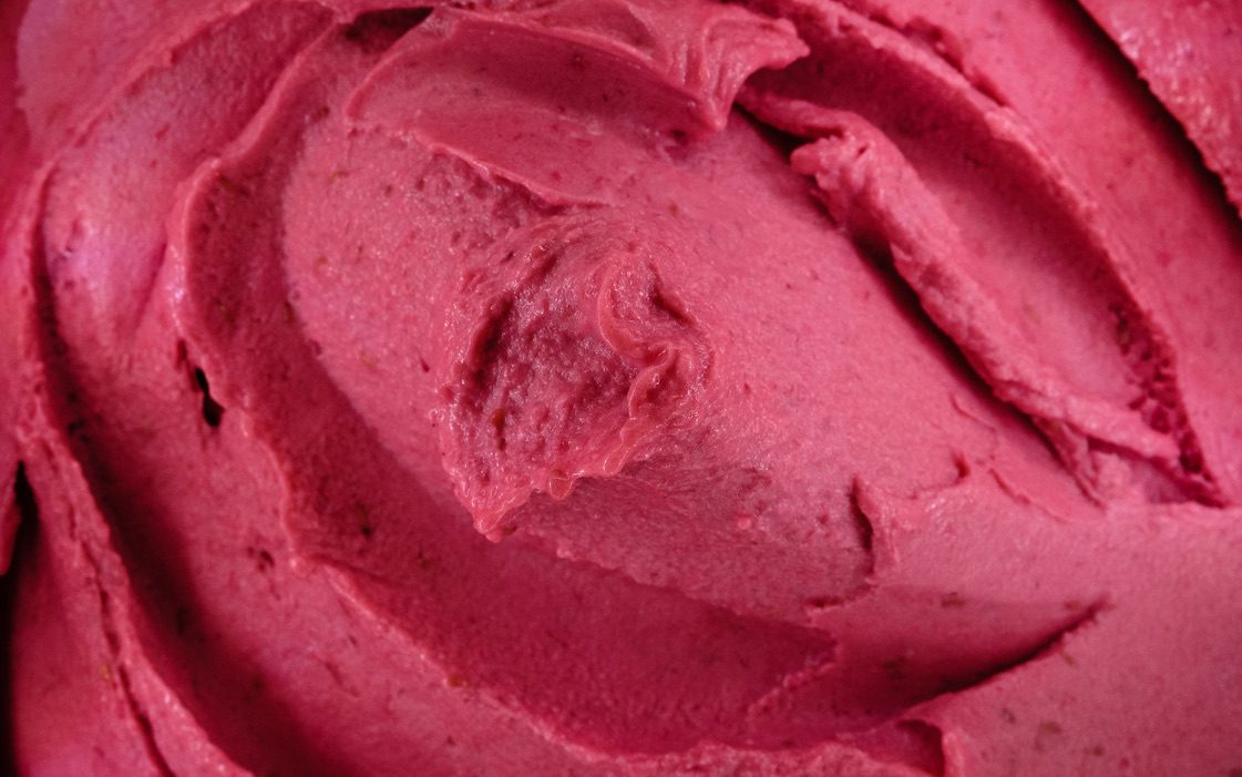 sorbet framboise et framboises fraîches